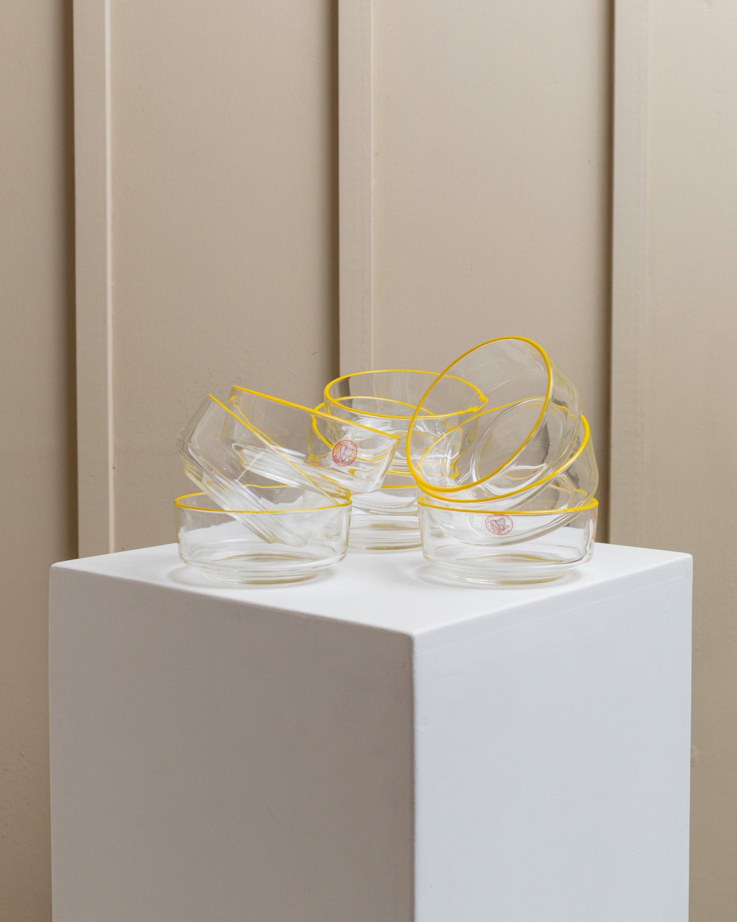 Set of 9 Empoli glass bowls 1980s clear glass with yellow rim Fratelli Buggiani Vintage