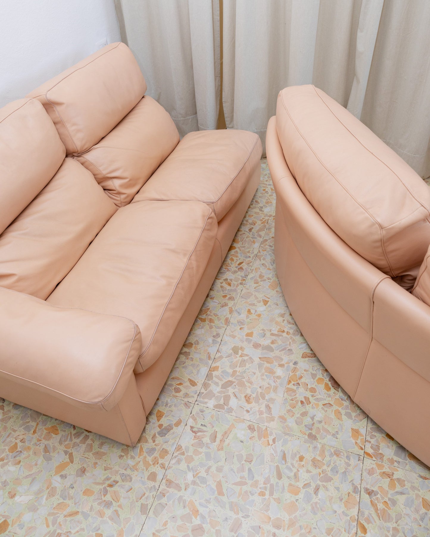 Modular leather sofa in blush by Tito Agnoli for Poltrona Frau model Petronio 1970s Mid Century Design Vintage