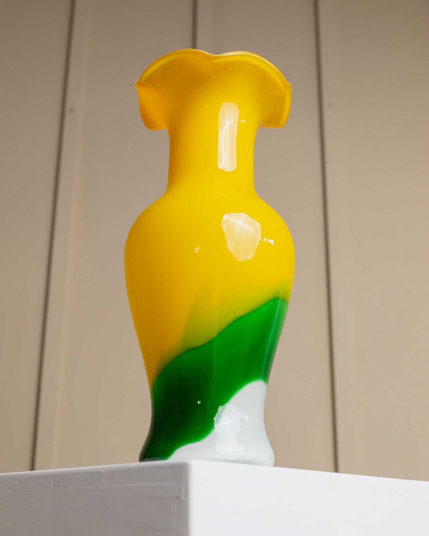 Murano glass Fenton vase, multicolored yellow white green, blown glass, Italy 1970s vintage