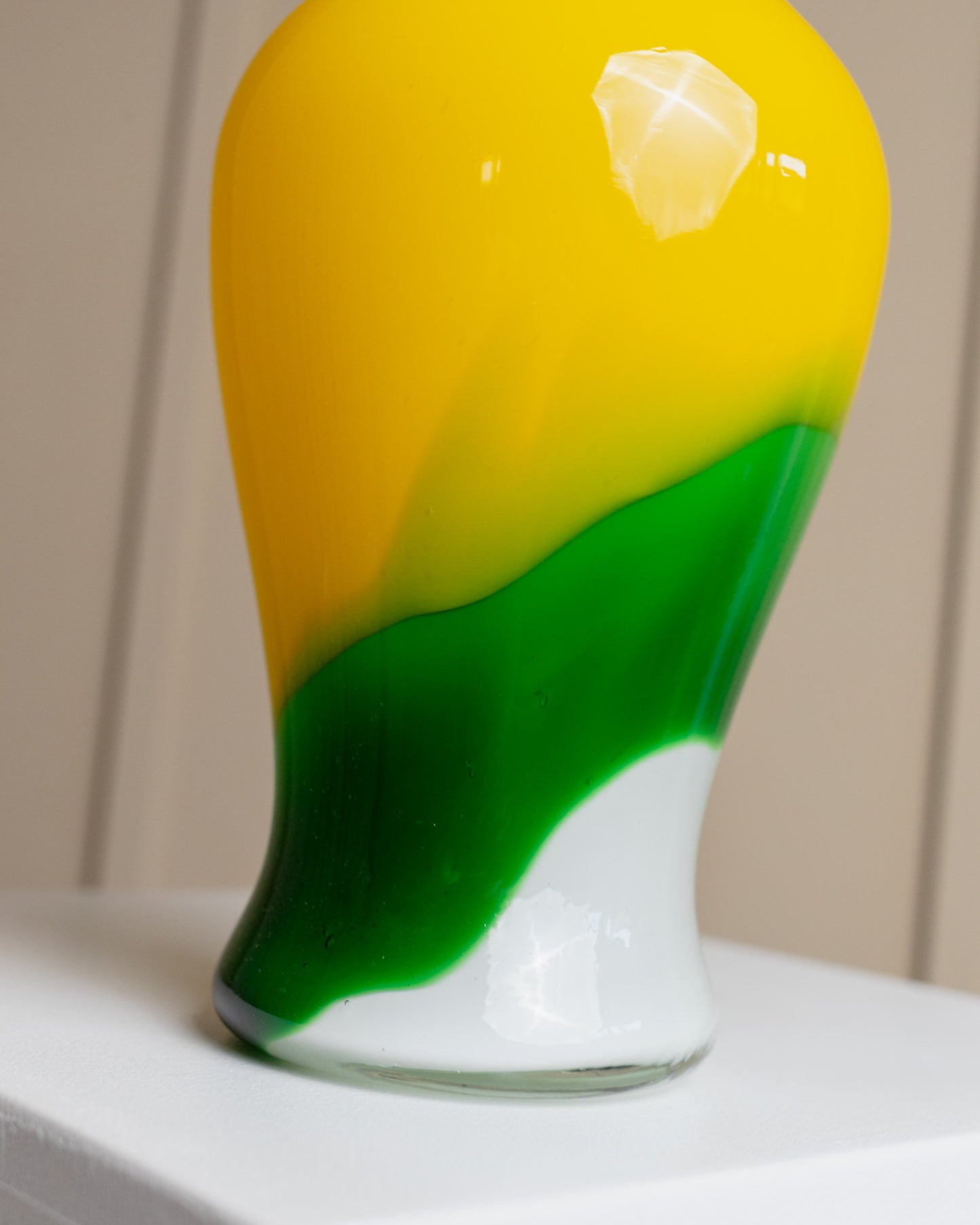 Murano glass Fenton vase, multicolored yellow white green, blown glass, Italy 1970s vintage