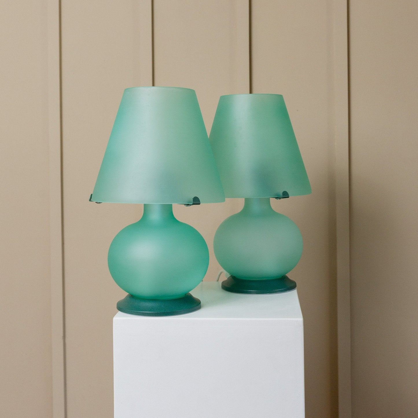 1 of 2 Mushroom Table Lamps in Mint and Green Murano Glass - Italy Mid-Century 1980s Vintage