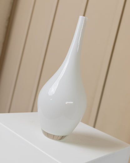 Vase Salong des années 90 par Johanna Jelinek pour IKEA, verre soufflé à la bouche, forme vintage moderne et intemporelle