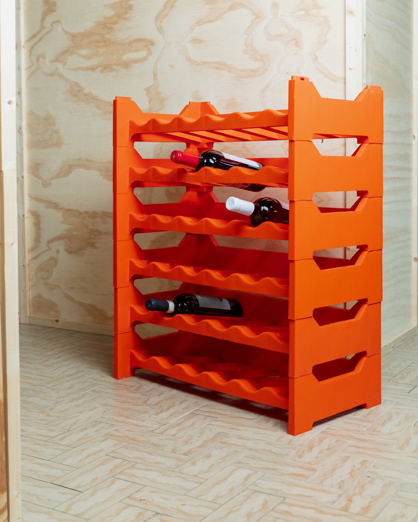 3 modules of a mid-century wine rack in orange-red, from Italy 70s modular and expandable, storage bottles vintage