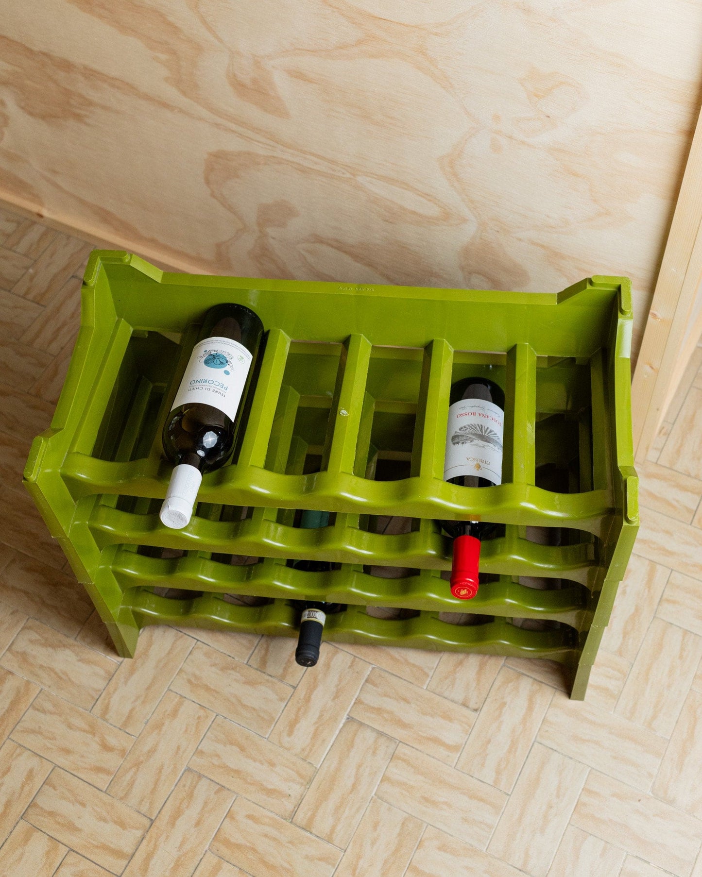 4 modules d'un casier à vin vintage en kaki, provenance Italie années 70 modulable et extensible, rangement bouteilles vintage vintage 