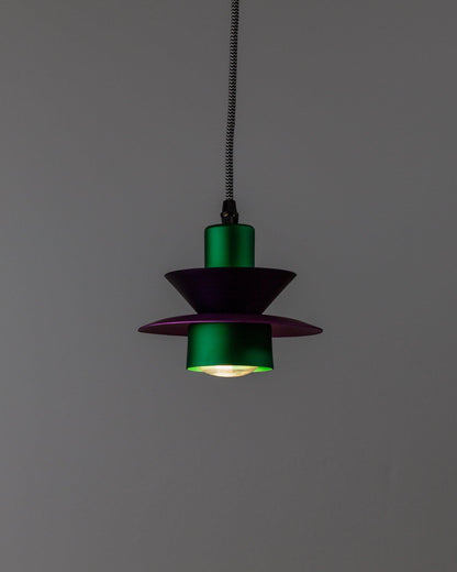 Aluminium-Deckenlampe - 1980er Postmoderne Memphis-Stil - Lila und Grün, Gestreiftes Kabel, Pop-Art-Interieur, Retro-Beleuchtung, Zickzack Vintage