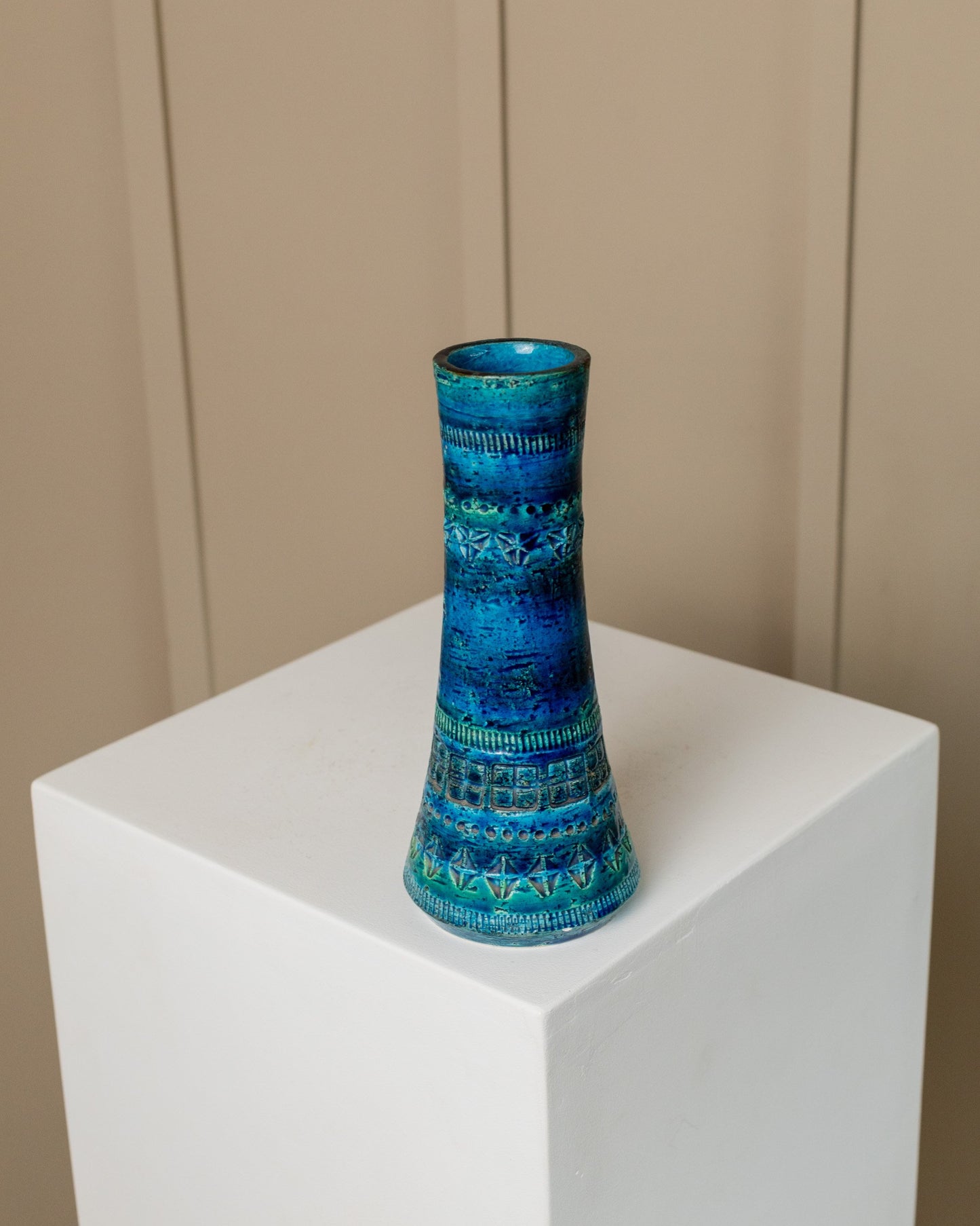 Ceramic vase Rimini Blu by Aldo Londi for Bitossi - 1960s Italy - gradient glaze blue, turquoise, retro gift, relief pattern vintage