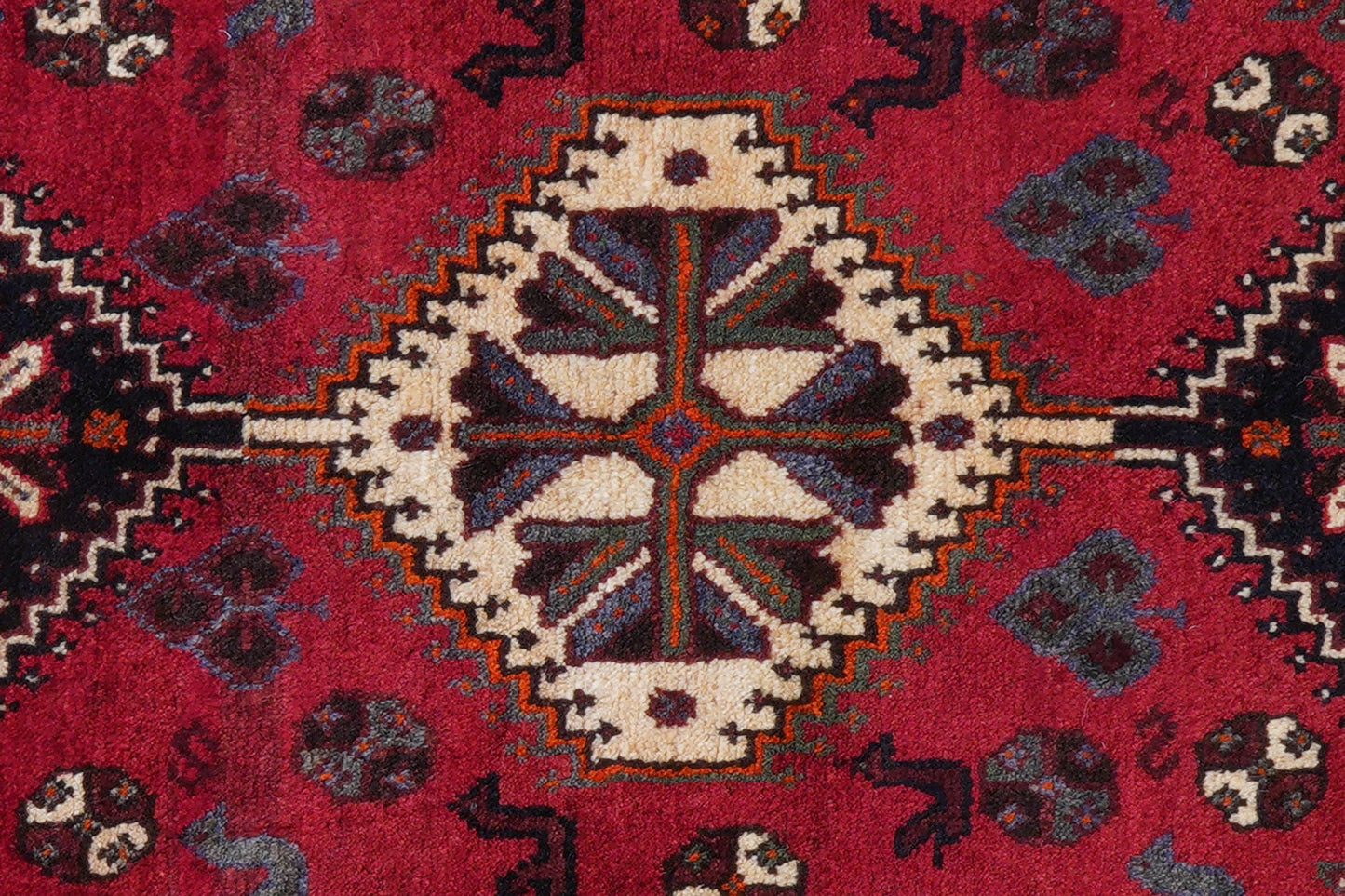 Gashgai 160x110cm Carpet Vintage