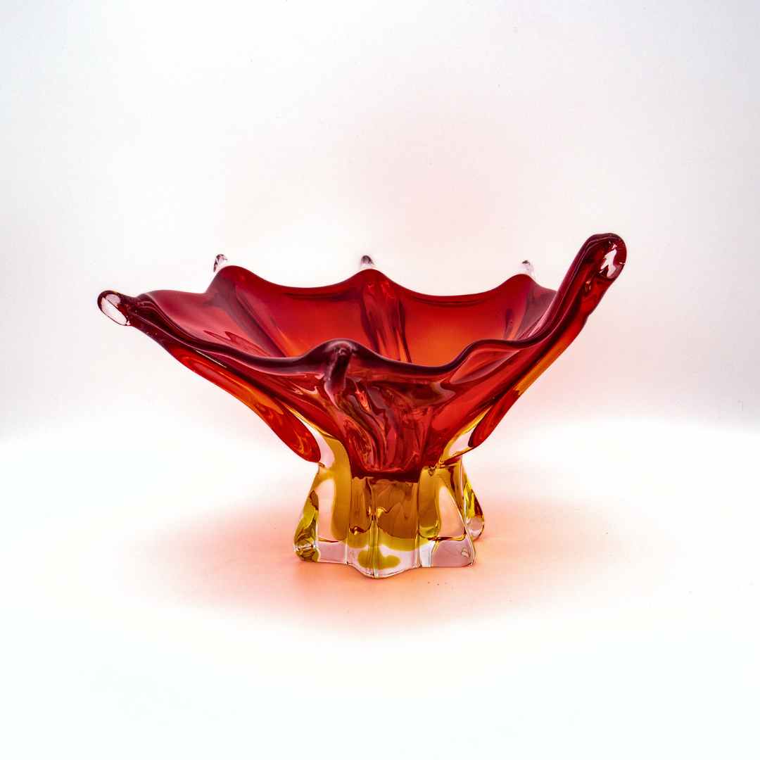 Murano Glasschale in Sternform, Seitenansicht links