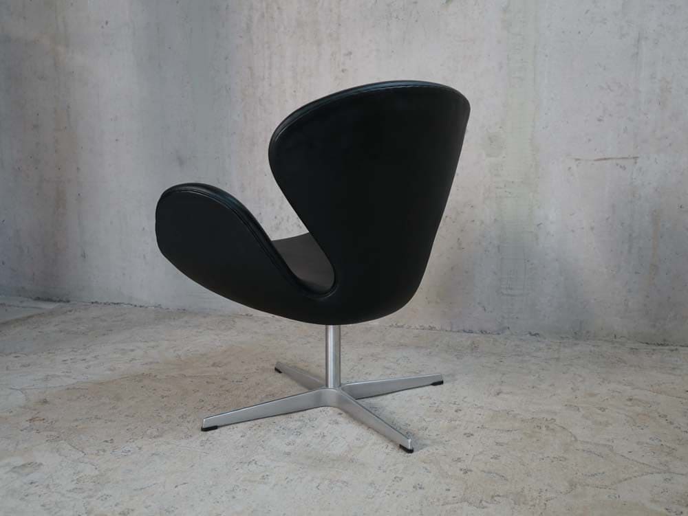 ARNE JACOBSEN Chaise Swan 3320 Fritz Hansen Elegance Cuir Noir