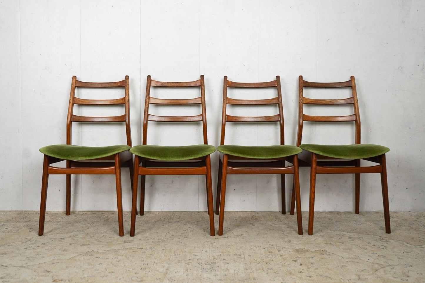 Chaise en teck chaise de salle à manger vintage années 60 milieu du siècle rétro antique