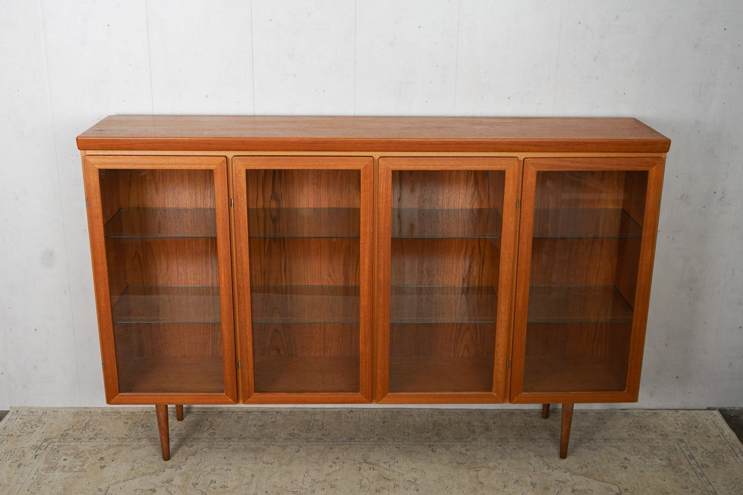 Buffet en teck vitrine highboard danois vintage années 60 milieu du siècle