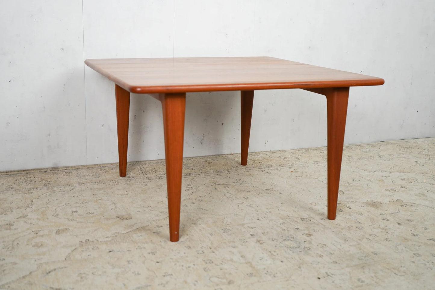 Teak Couchtisch von Mikael Laursen 80 x 80 cm Vintage Vintage