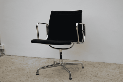 Ensemble de 5x Vitra EA108 Hopsak Conference Chair Noir Reconditionné Vintage