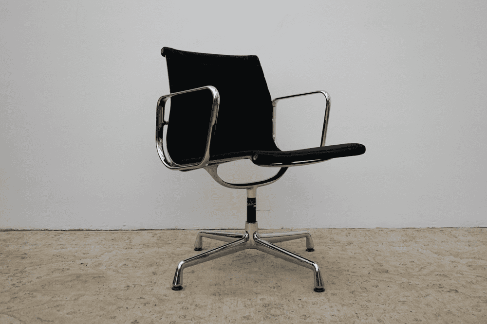 Vitra EA108 Hopsak Konferenzstuhl in Schwarz Eames Refurbished Vintage - 2nd home