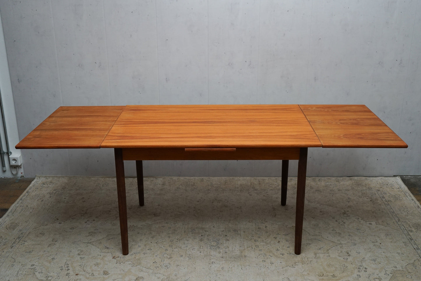 Ausziehbarer Teak Esstisch Dänisch Mid Century 119,5cm Vintage