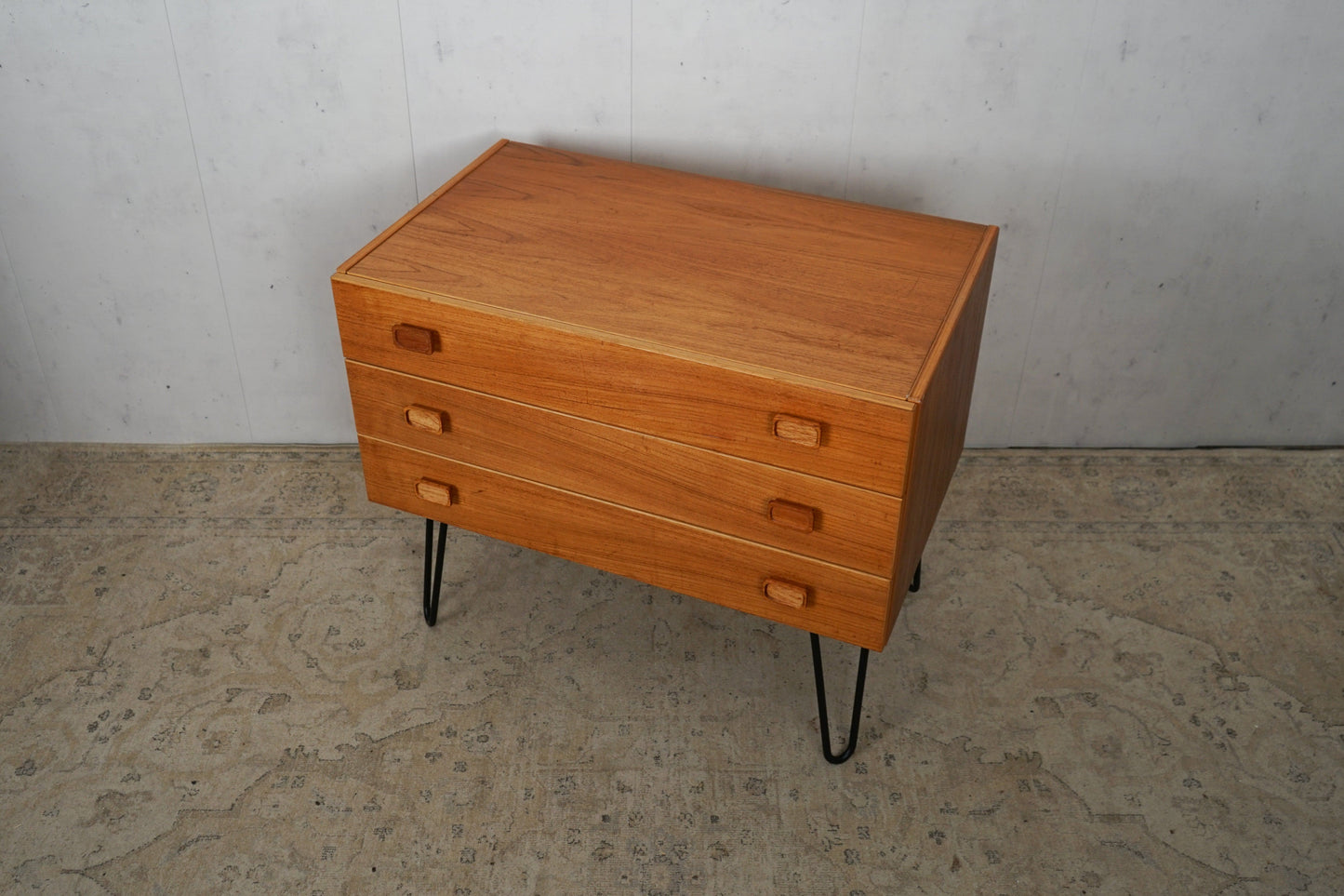 Commode en teck Rétro Danois Mid Century Hairpin 70cm Vintage