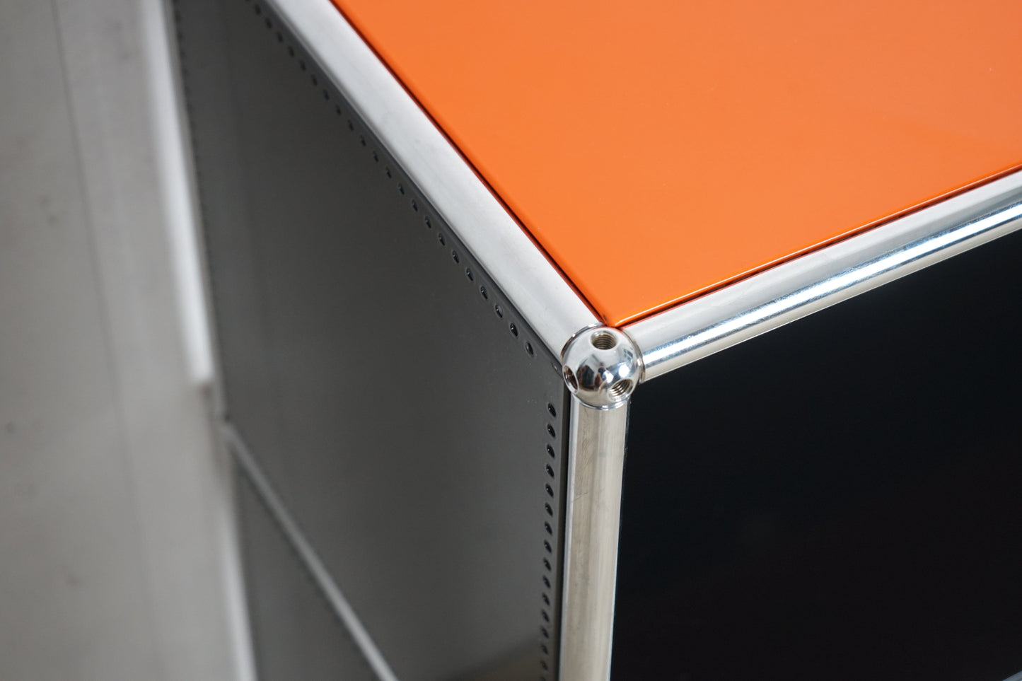 USM Haller Sideboard Shelf Graphite Black / Pure Orange