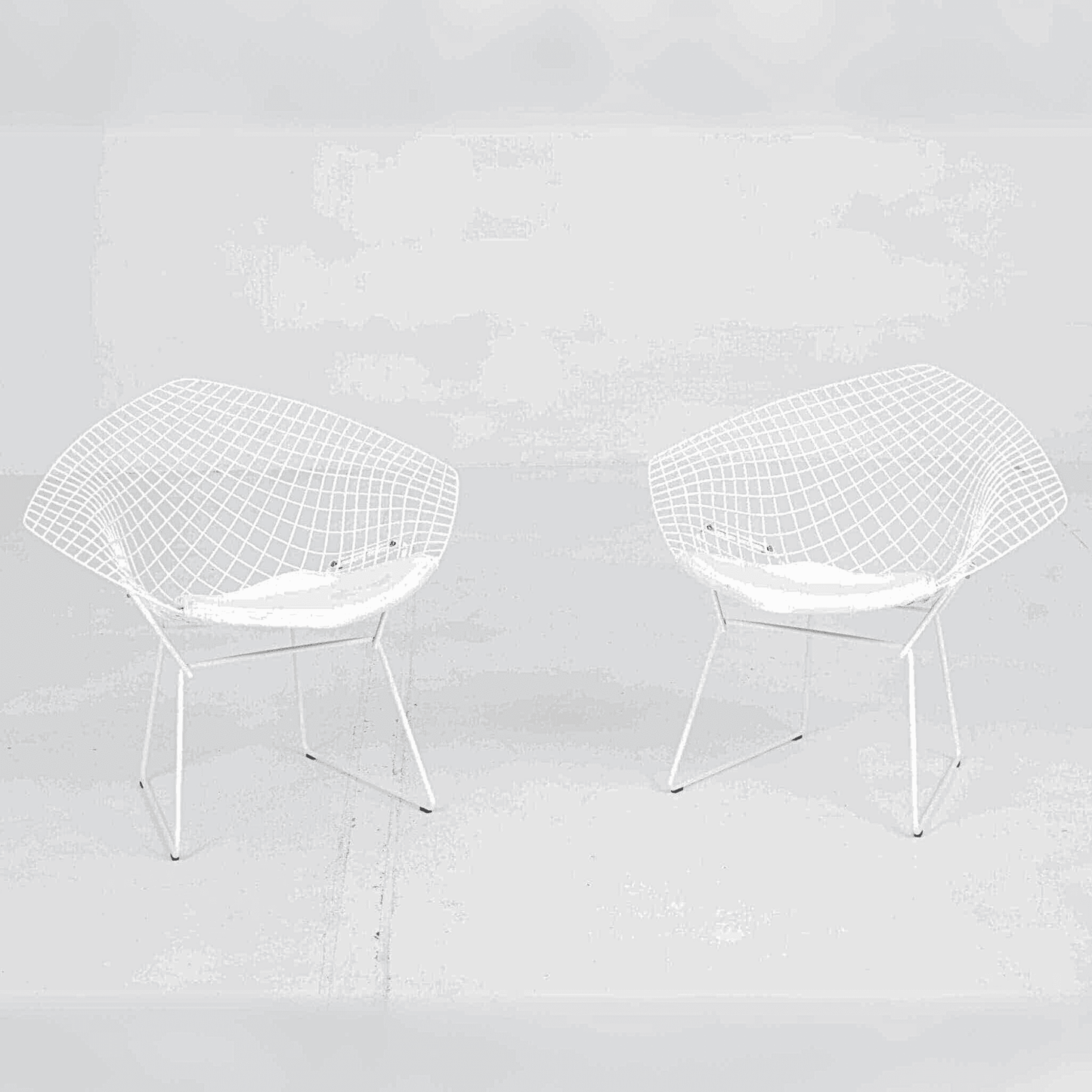 Knoll International Diamond Armchair by Harry Bertoia, outdoor-suitable Vintage