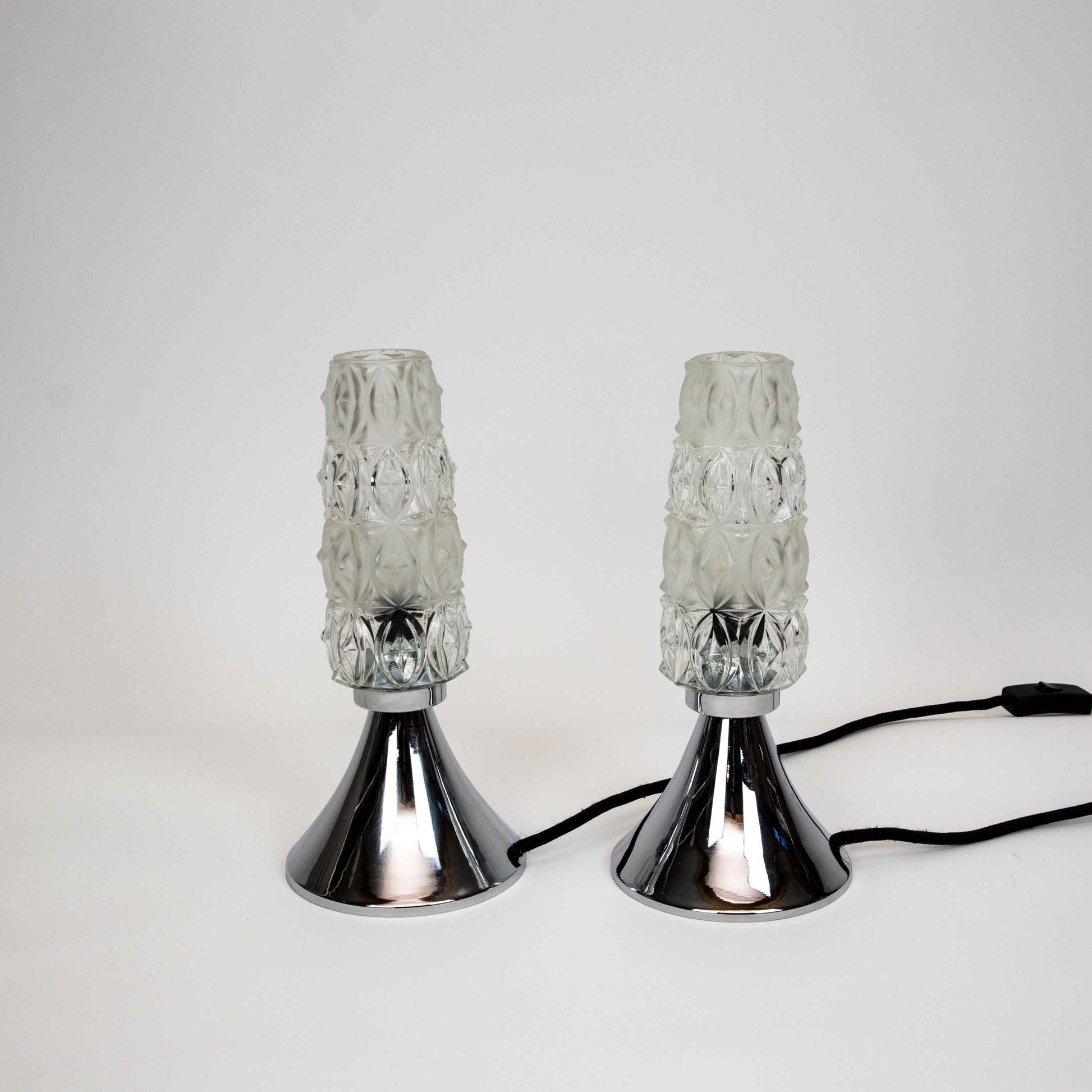 2er Set Space Age Lampe, Seitenansicht links