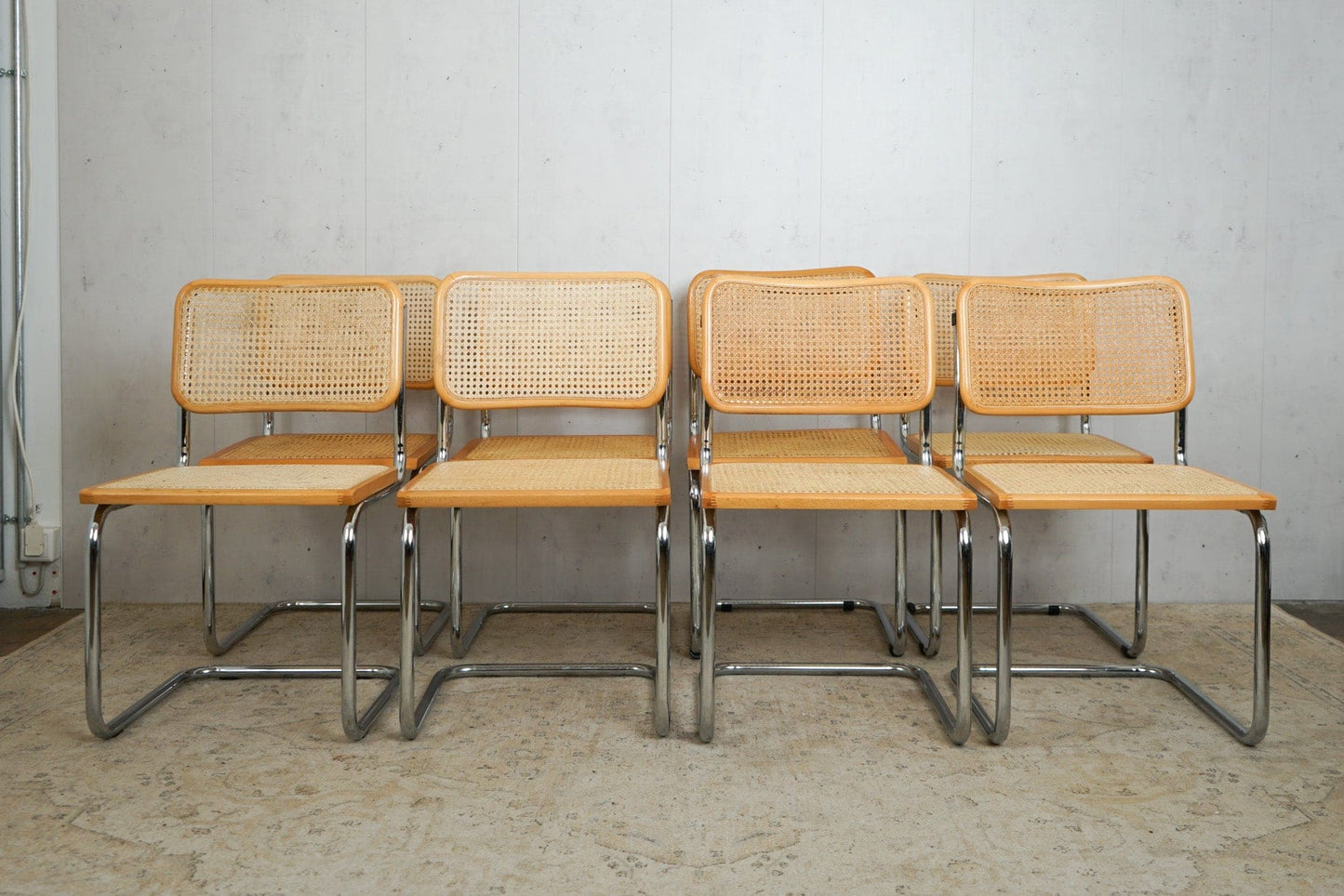 Chaise de salle à manger viennoise vintage en porte-à-faux en osier