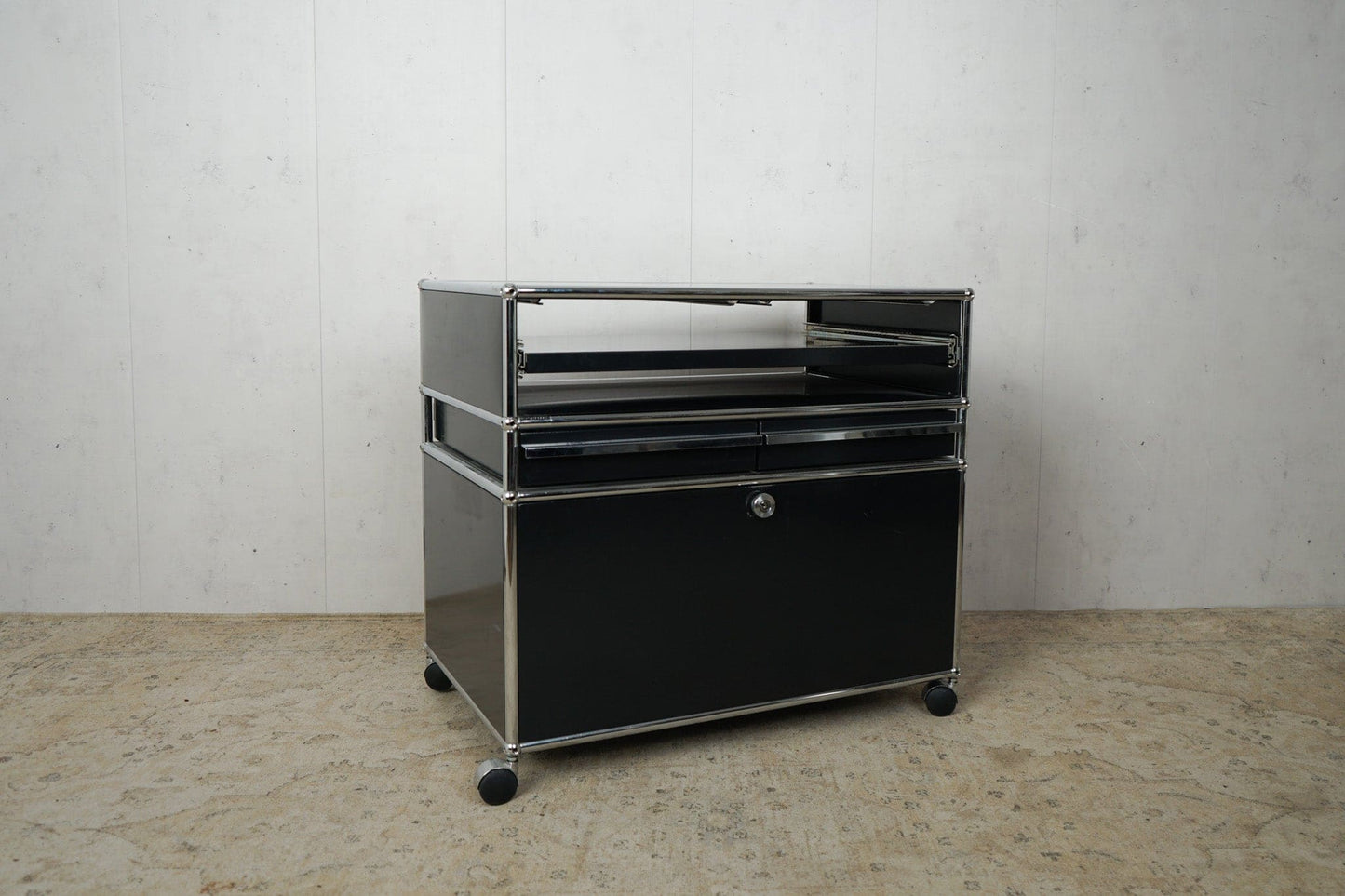 USM Haller desserte vintage graphite noir