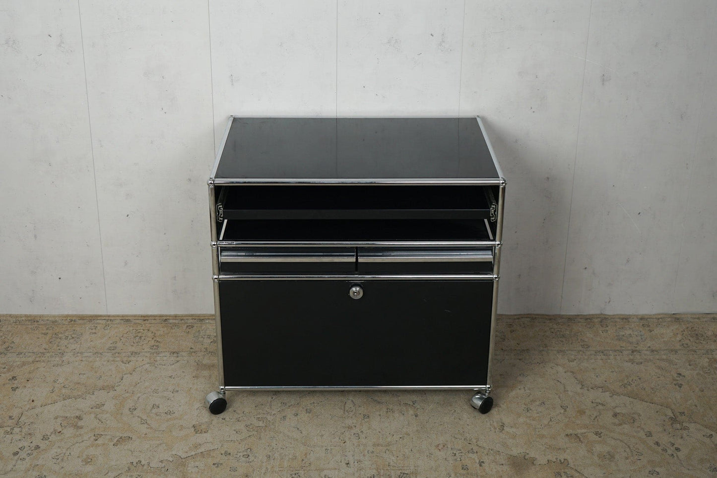 USM Haller desserte vintage graphite noir