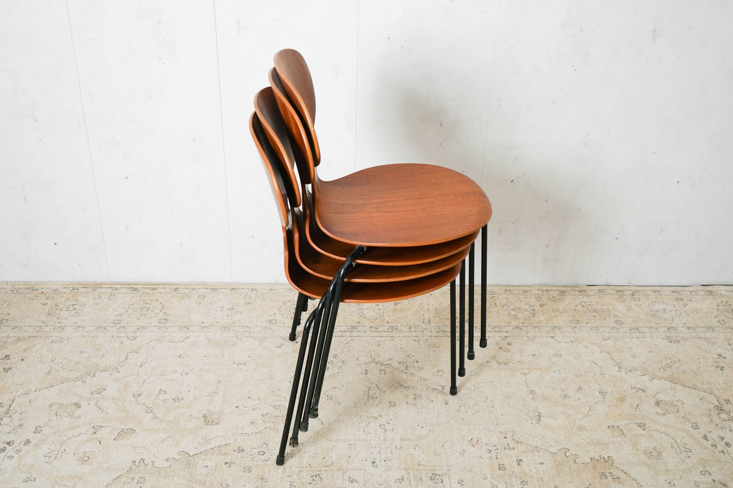 4x Arne Jacobsen Modell 3100 Ant Stühle für Fritz Hansen