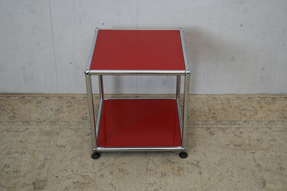 Table d'appoint USM Haller rouge rubis