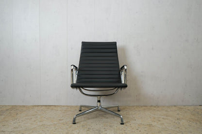 Vitra EA 116 Leather / Black Lounge Chair Eames Refurbished