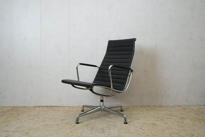 Vitra EA 116 Leather / Black Lounge Chair Eames Refurbished