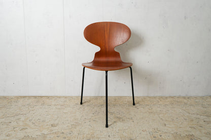 4x Arne Jacobsen Modell 3100 Ant Stühle für Fritz Hansen