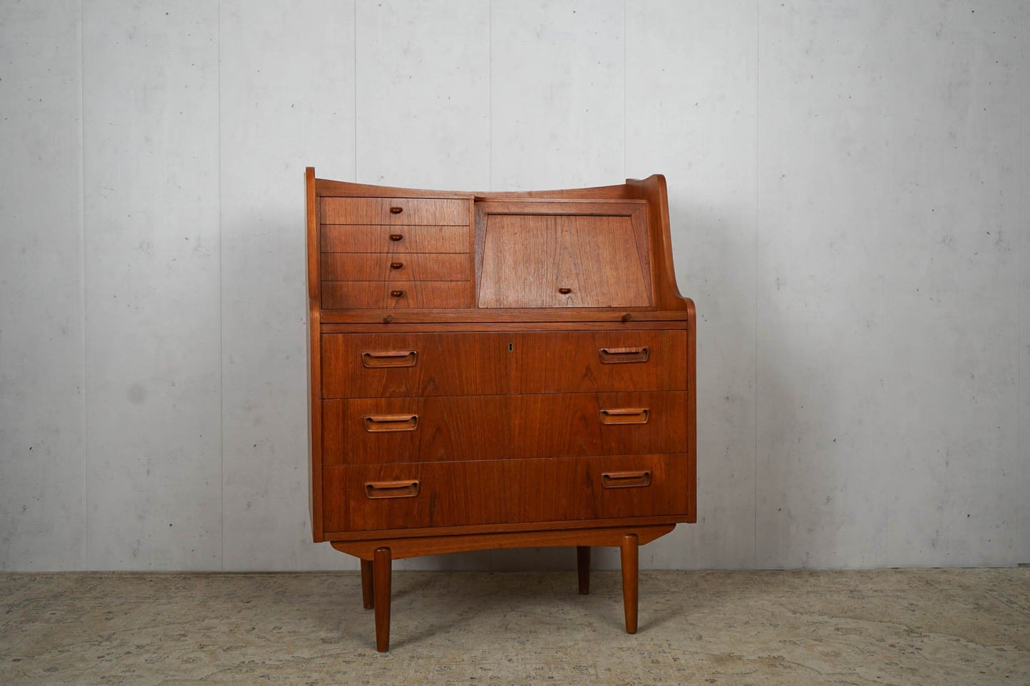 Commode secrétaire danoise en teck années 60 vintage du milieu du siècle