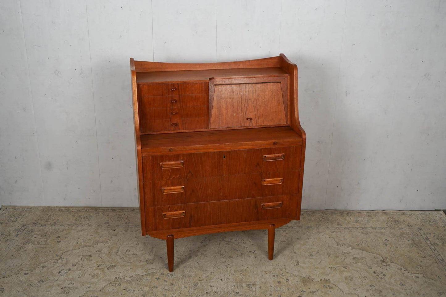 Commode secrétaire danoise en teck années 60 vintage du milieu du siècle