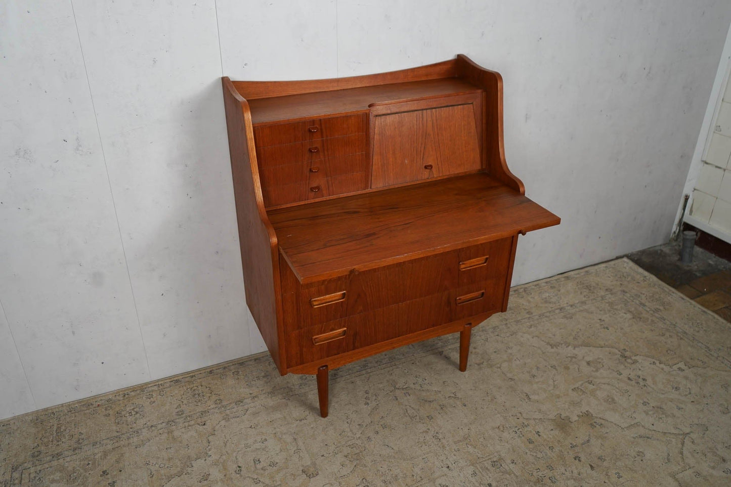 Commode secrétaire danoise en teck années 60 vintage du milieu du siècle