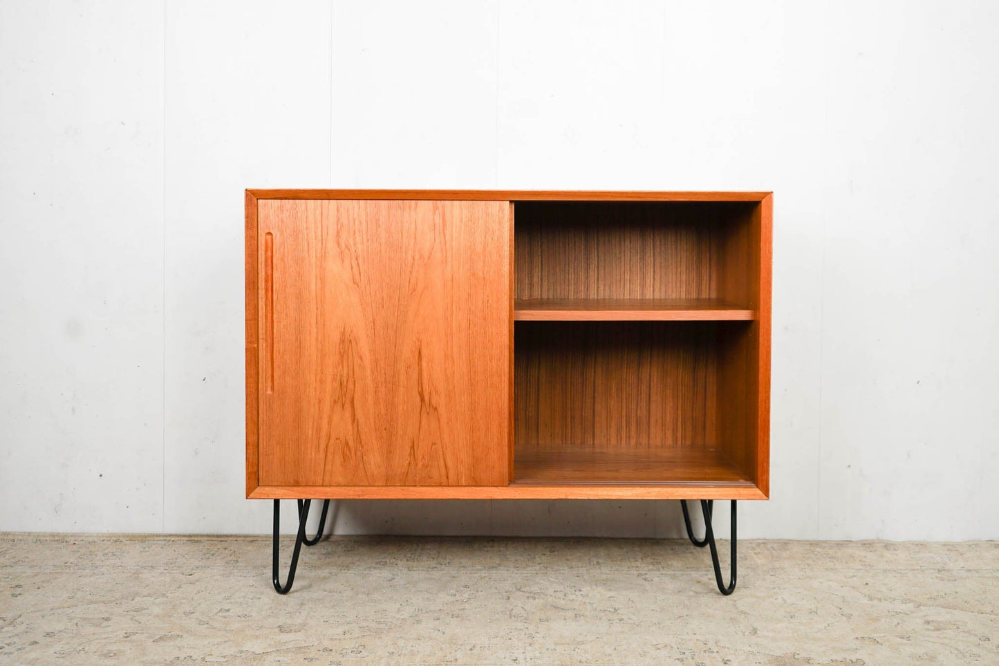 Teak Vinyl Sideboard Plattenschrank Mid Century Vintage