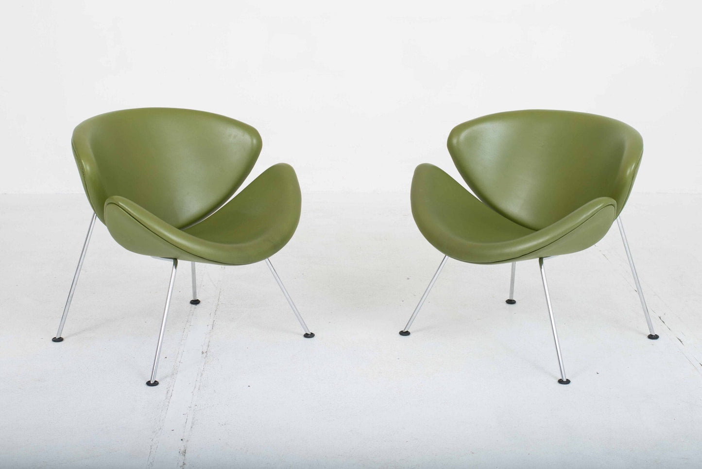 Artifort Orange Slice armchair by Pierre Paulin in green leather