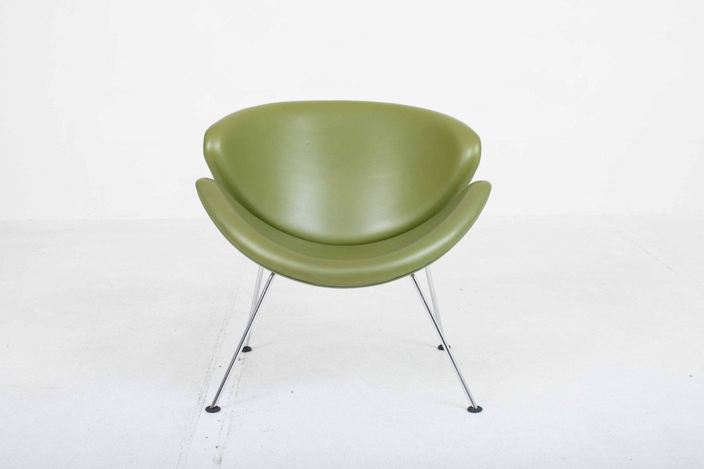 Artifort Orange Slice armchair by Pierre Paulin in green leather