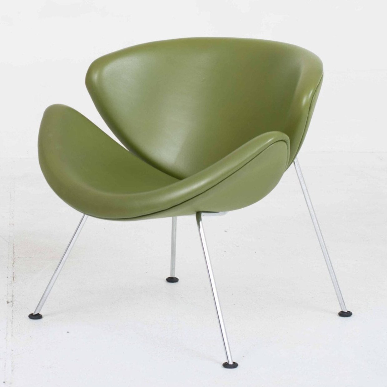 Artifort Orange Slice armchair by Pierre Paulin in green leather