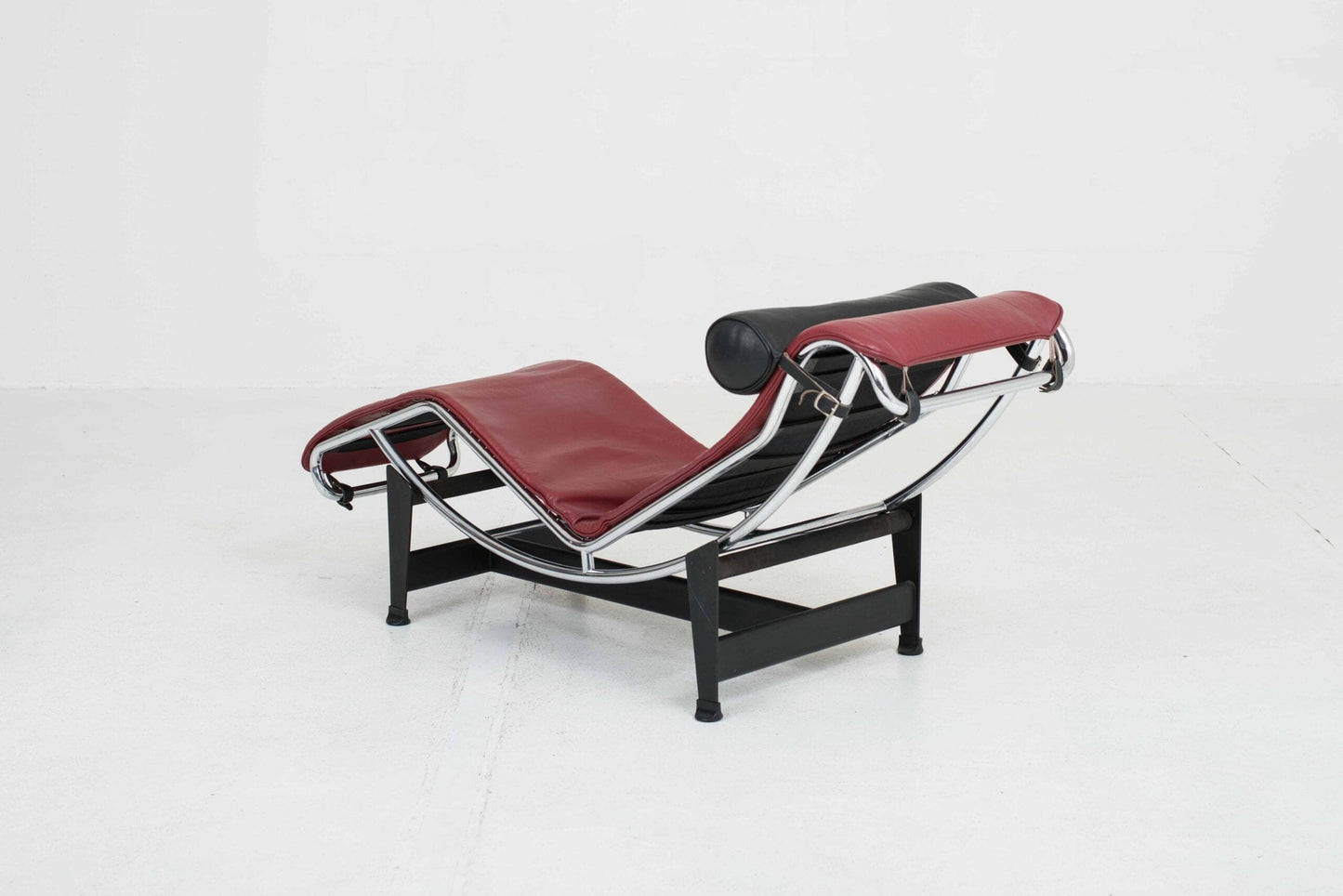 Cassina LC4 Chaise Longue von Le Corbusier in Rot - 2nd home