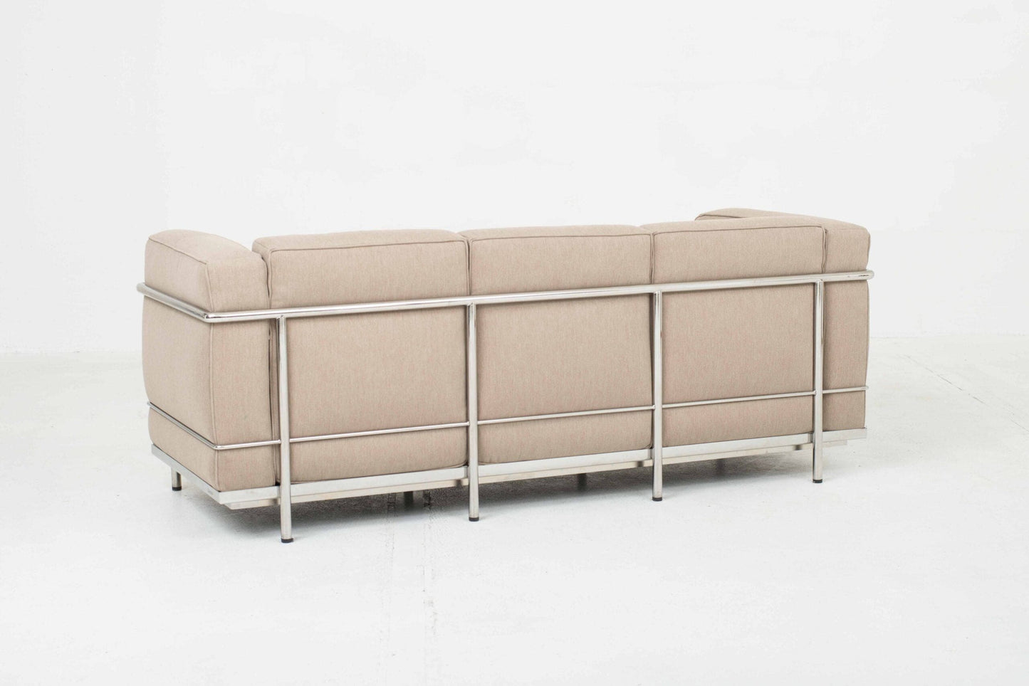 Cassina LC2 3er Sofa von Le Corbusier in beigem Stoff Vintage