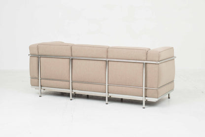 Canapé 3 places Cassina LC2 de Le Corbusier en tissu beige vintage