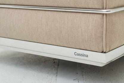 Canapé 3 places Cassina LC2 de Le Corbusier en tissu beige vintage