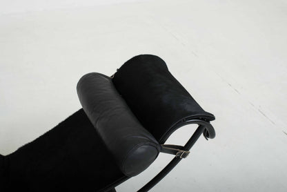 Cassina LC4 Chaise Longue by Le Corbusier, Black Vintage Fur