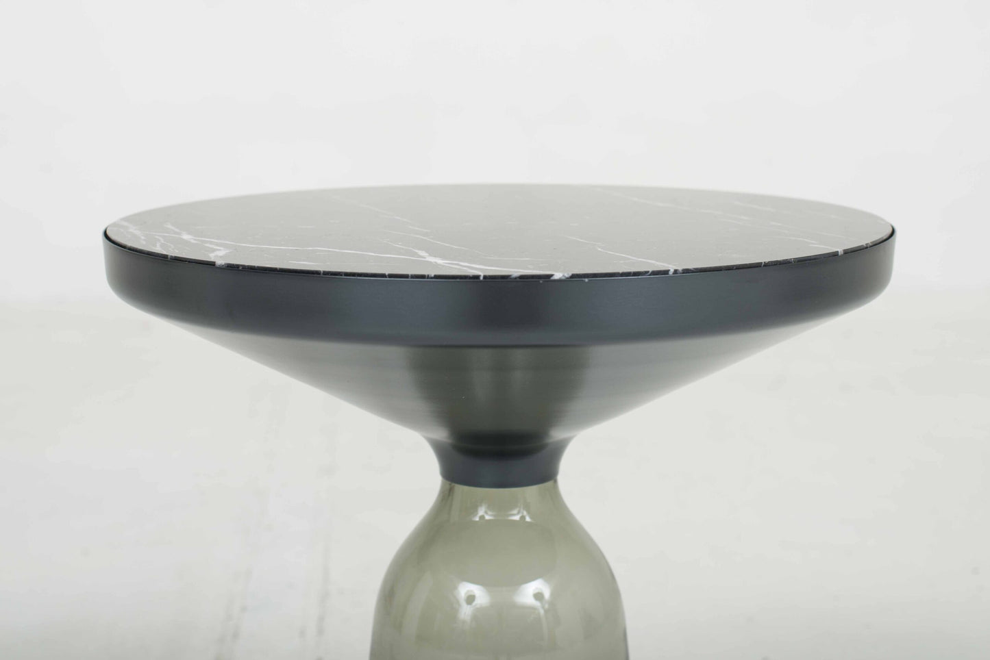 ClassiCon Bell Table Beistelltisch von Sebastian Herkner in Marmor Vintage