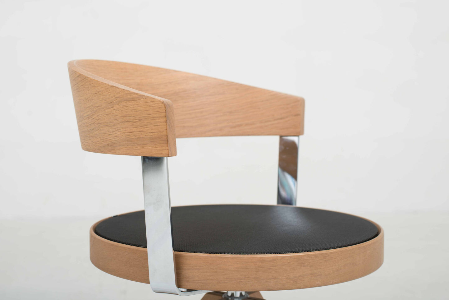 Girsberger chair G125 by Mathias Seiler in oak