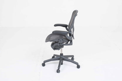 Herman Miller Aeron office chair by Bill Stumpf and Don Chadwick Vintage 