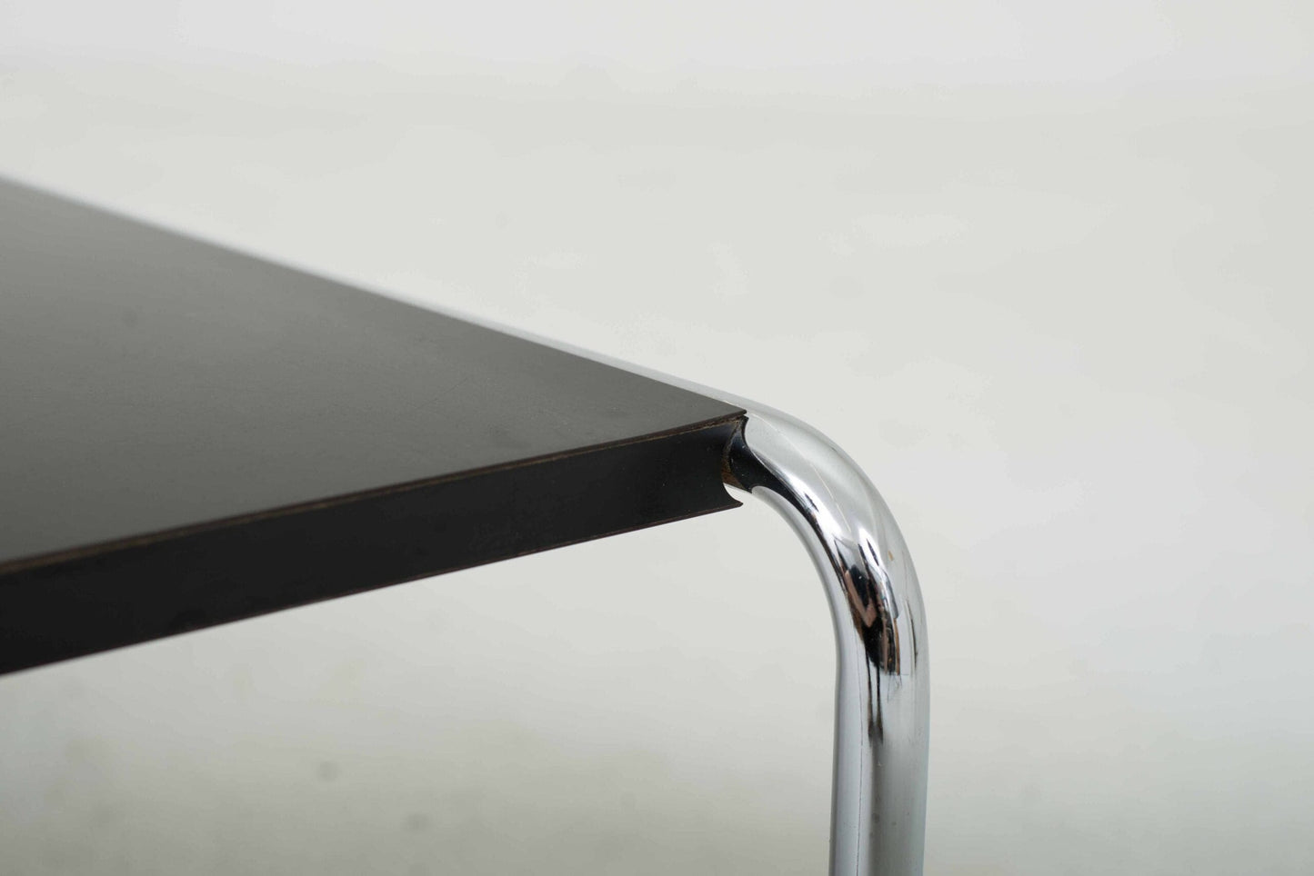 Table basse Knoll Laccio 2 de Marcel Breuer en noir