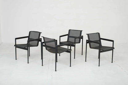 Knoll International 1966 chair with armrests by Richard Schultz Vintage