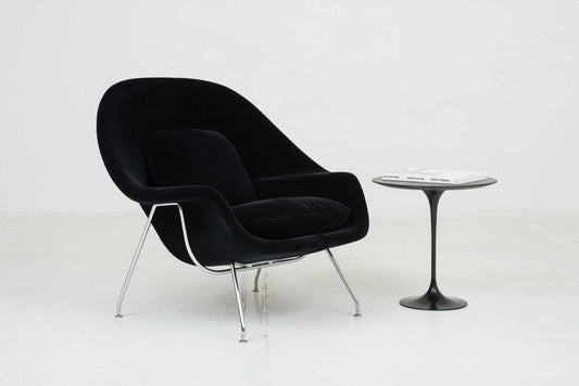 Knoll International Womb Relax Chair by Eero Saarinen in Velvet Vintage