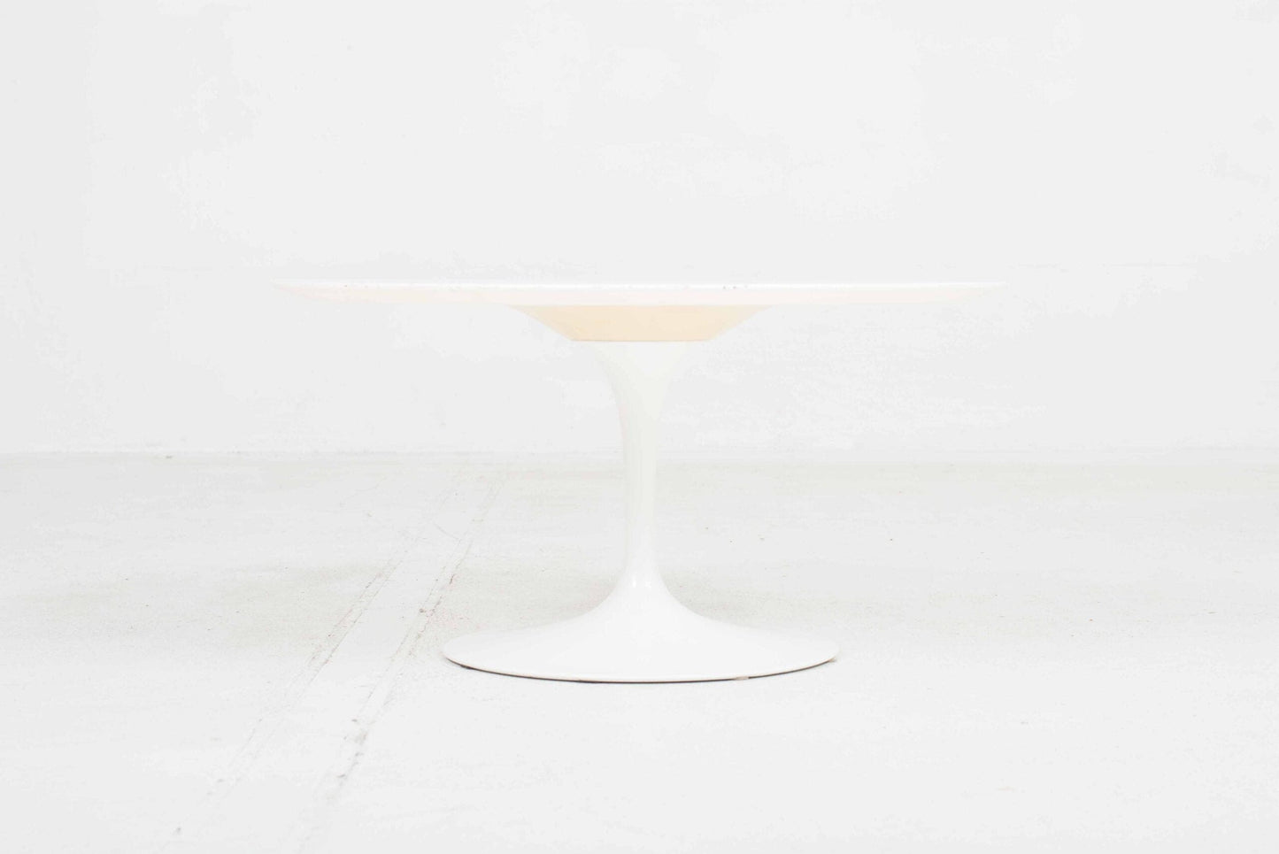 Knoll Tulip coffee table by Eero Saarinen, early edition by Wohnbedarf Vintage